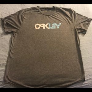 Oakley tee